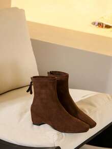 2026 New Square Toe Zipper Closure Chunky Heel Ankle Boots, Slim Fit Elevated Women Booties - Brown - View 3
