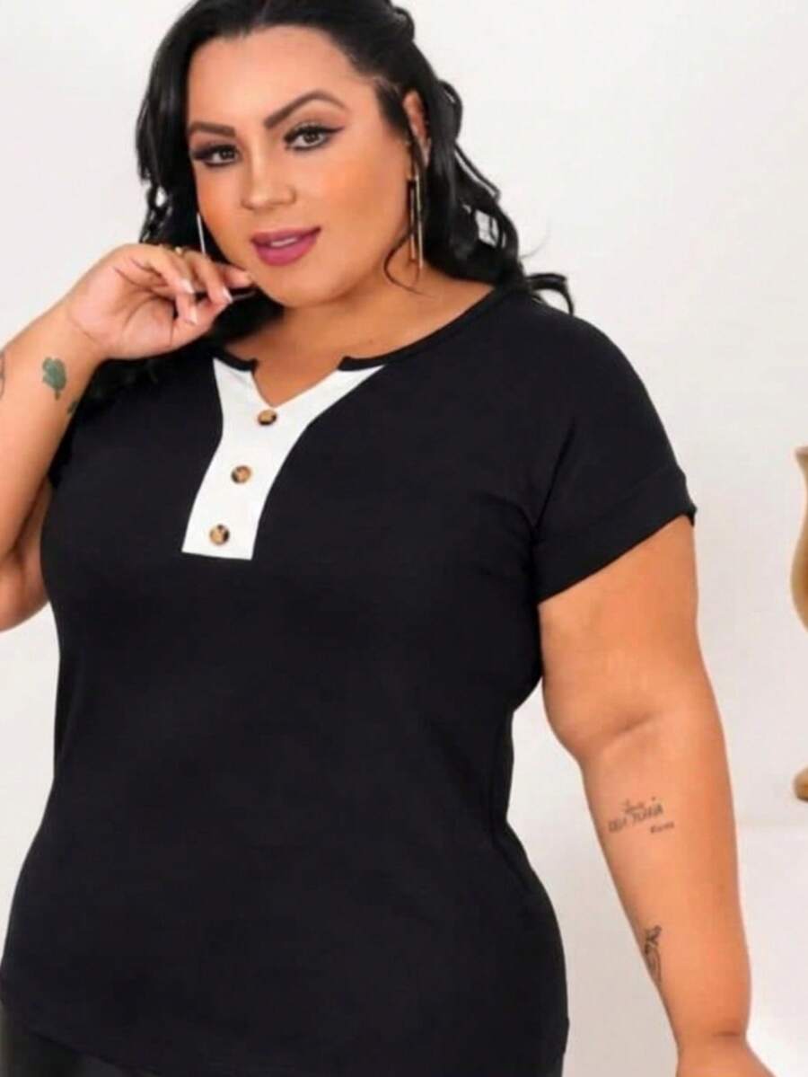 Plus-Size Blouse With 3 Buttons On The Chest And White Detail - 黑色 - 查看 1