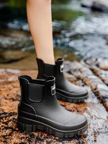 女士时尚中筒雨靴，防水一体式防滑雨靴，适合户外雨天穿着 - 黑色 - 查看 4