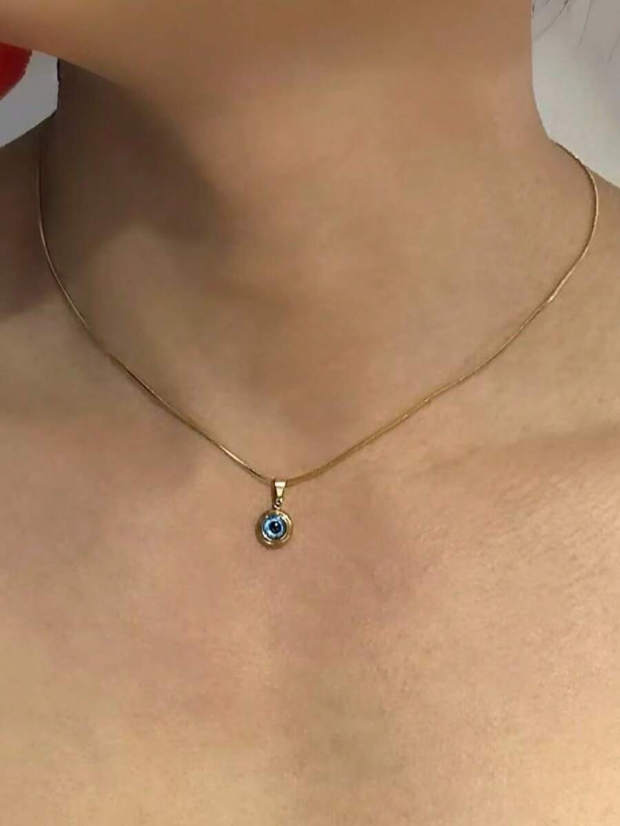 Men Pendant Necklaces - Gold - View 1