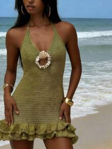 PARA BELEZA Top de tricô vazado verde-oliva com detalhes cruzados, minissaia elegante e moderna com detalhes brilhantes de conchas, vestido de tricô casual estilo praia/férias, roupa feminina de verão, look para carnaval - Verde Azeitona - Ver 2
