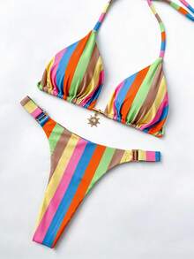 2026 Completo da spiaggia da donna, con collo annodato e schiena scoperta, design a righe arcobaleno, decorazione con pendente solare in metallo, elegante bikini a due pezzi adatto per vacanze estive in spiaggia, feste in spiaggia - colore - Visualizzare 2