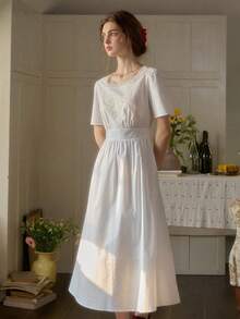 Simple Retro 女士春夏新款方领刺绣白色浪漫维托风优雅复古气质修身短袖中长连衣裙 - 白色 - 查看 1
