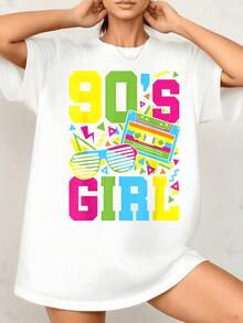 Gráficos vibrantes que evocan la energía juvenil de los años noventa con cinta de casete y gafas coloridas símbolo de diversión y libertad camiseta de mujer casual 220g - Blanco - Ver 1