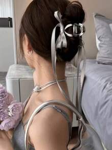 ガーリー ロングリボンクリップ シルバー バレエ風 シャーククリップ ヘアアレンジ 半束ね 全アップ 可愛い ヘアアクセ - AA - チェックする 6