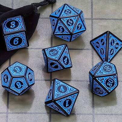 ESANDA 7 件套复古多面骰子套装，塑料 RPG 骰子，带字母图案，附赠天鹅绒袋，适合数学学习和 D&D 玩家，是万圣节和圣诞节的绝佳礼物。