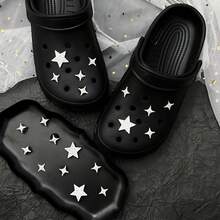 10 pièces Breloques pour chaussures style Y2K avec strass en forme d'étoile et de crocodile, accessoires DIY en argent convenant pour les chaussures de jardin, sabots, sandales, pantoufles. Parfait pour les cadeaux d'anniversaire, Noël et fêtes - Argent - Voir 4