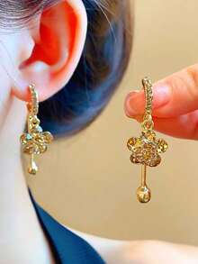 1 Đôi bông tai mặt dây chuyền hình hoa hồng sang trọng, lấp lánh, làm từ hợp kim kẽm kiểu Pháp, đính pha lê nhân tạo, thích hợp để đeo hàng ngày, làm quà tặng trong ngày Valentine, đám cưới, dự tiệc. - Rượu sâm banh - Xem 3