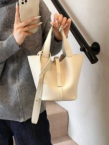 New Spring Style, White Litchi Texture Fabric, Women's Bucket Handbag. High-End Minimalist Fashion With Detachable Strap, Suitable For Urban Commuting, Adjustable Shoulder Strap, Perfect For College Students. Lightweight, Practical And Spacious, Multi-Purpose Opening Design. Made Of Durable Waterproof PU Material, Ideal As A Gift, Shopping, Dating, Commuting, Photography And Holiday Women's Shoulder Bag. - White - View 3