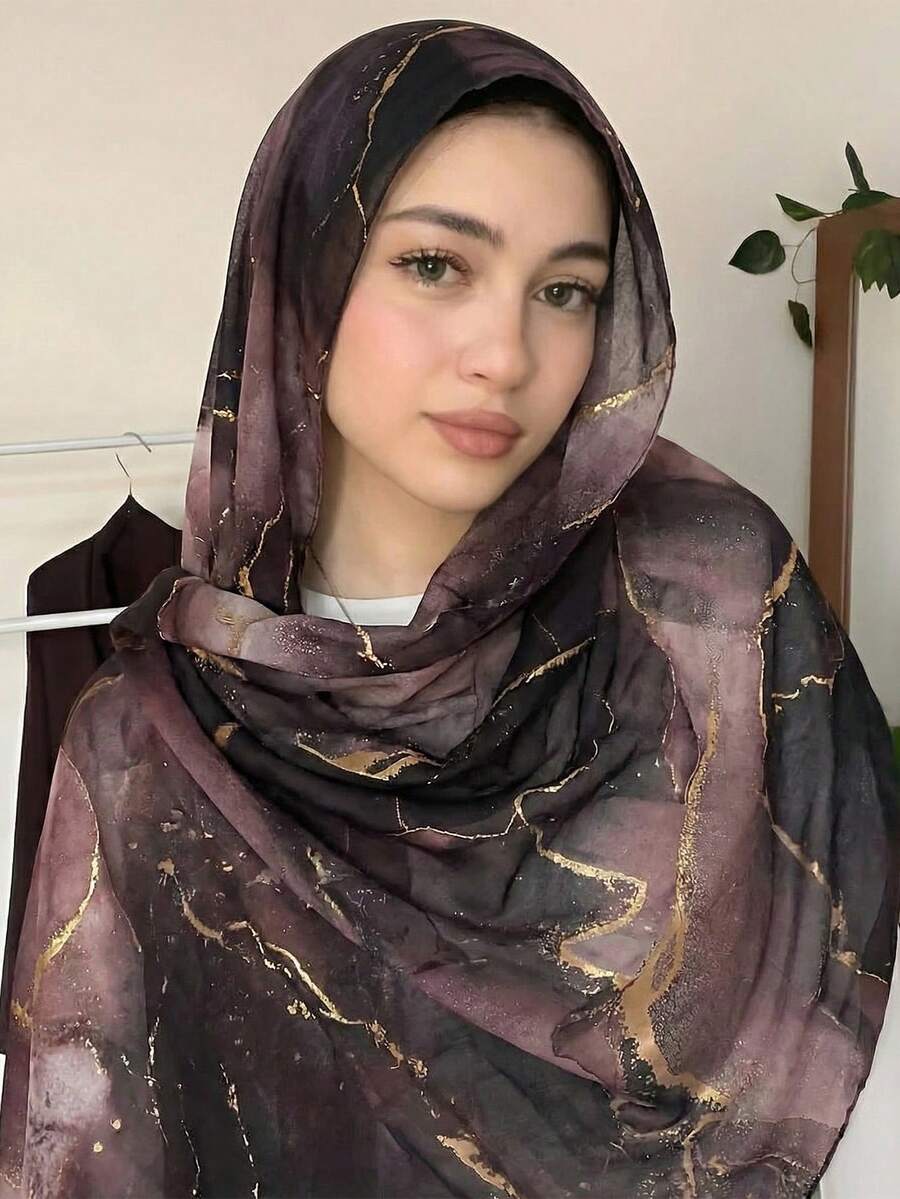 1条女士波西米亚风渐变紫色水彩印花围巾，春夏街头休闲头巾防晒披肩，适合日常佩戴、海滩度假等场合。