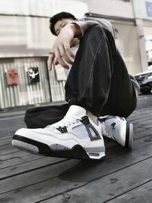 Men's White Grey Air Cushion Basketball Sneakers Perforated Mesh Sections Enhance Air Circulation For All-Day Comfort Transparent Air Cushion Unit In The Heel Delivers Responsive Cushioning And Shock Absorption. - 白灰 - 查看 1