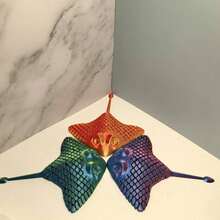 1pc Handmade Stingray Decor, Featuring Aquatic Animals And Stingray Design, Designed To Relieve Anxiety And Stress. Flexible Marine Life Series Creative Accessory, Unique Home Decor Desktop Ornament, Creative Holiday Gift, Distinctive Collectible, Suitable For Gifting And Personal Use - Multicolor - View 3