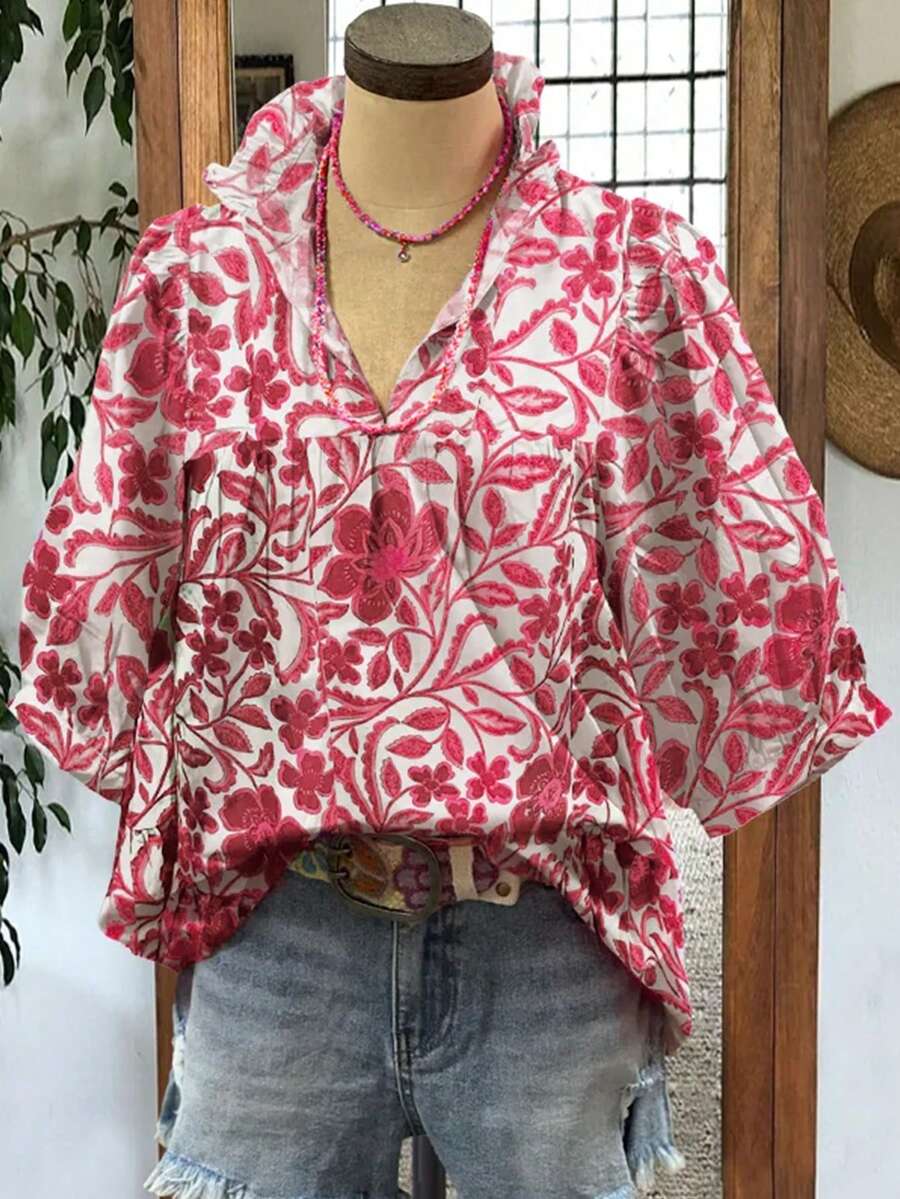 Áo kiểu nữ phong cách Bohemian mùa xuân/hè, họa tiết sứ xanh trắng, xếp ly, cổ chữ V, tay loe, thích hợp cho kỳ nghỉ. - Màu Hồng Tươi - Xem 1