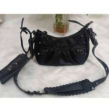 Simple Women's Crossbody Bag, Half-Moon Style. - Black - View 2
