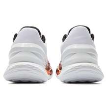 Under Armour Zapatillas de baloncesto CURRY 2 Zapatillas de entrenamiento de baloncesto para bases, de caña baja, parte superior de textil moldeado, zapatillas deportivas ligeras, grosor de la suela 3,5 cm, se recomienda pedir 0,5-1 talla talla grande grande, 3026277-100 - Blanco/Negro - Ver 5