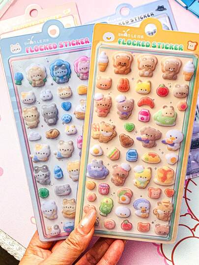 这些透明奢华的树脂贴纸是畅销产品。其半透明的质感营造出优雅的氛围。用途广泛，例如桌面装饰、室内设计和DIY手工制作。只需轻轻粘贴即可提升家居装饰格调，即使是新手也能轻松上手。耐用的材质防污。