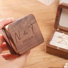 Kotak Cincin Pertunangan Kayu Walnut Kustom dengan Logo Teks dan Penutup Magnetik - Kotak Perhiasan Perjalanan Portabel Kecil untuk Cincin, Anting, Liontin, Penyimpanan Aksesori Mini, Nama dan Tanggal Terukir yang Dipersonalisasi, Desain Slot Ganda, Lapisan Kain, Hadiah Kenang-kenangan Pernikahan Elegan untuk Pengantin Wanita, Hadiah Thanksgiving dan Natal, Kotak Perhiasan, Barang Hadiah Romantis, Gaya Klasik, Permukaan Kayu Alami, Struktur Tahan Lama - Coklat - View 6