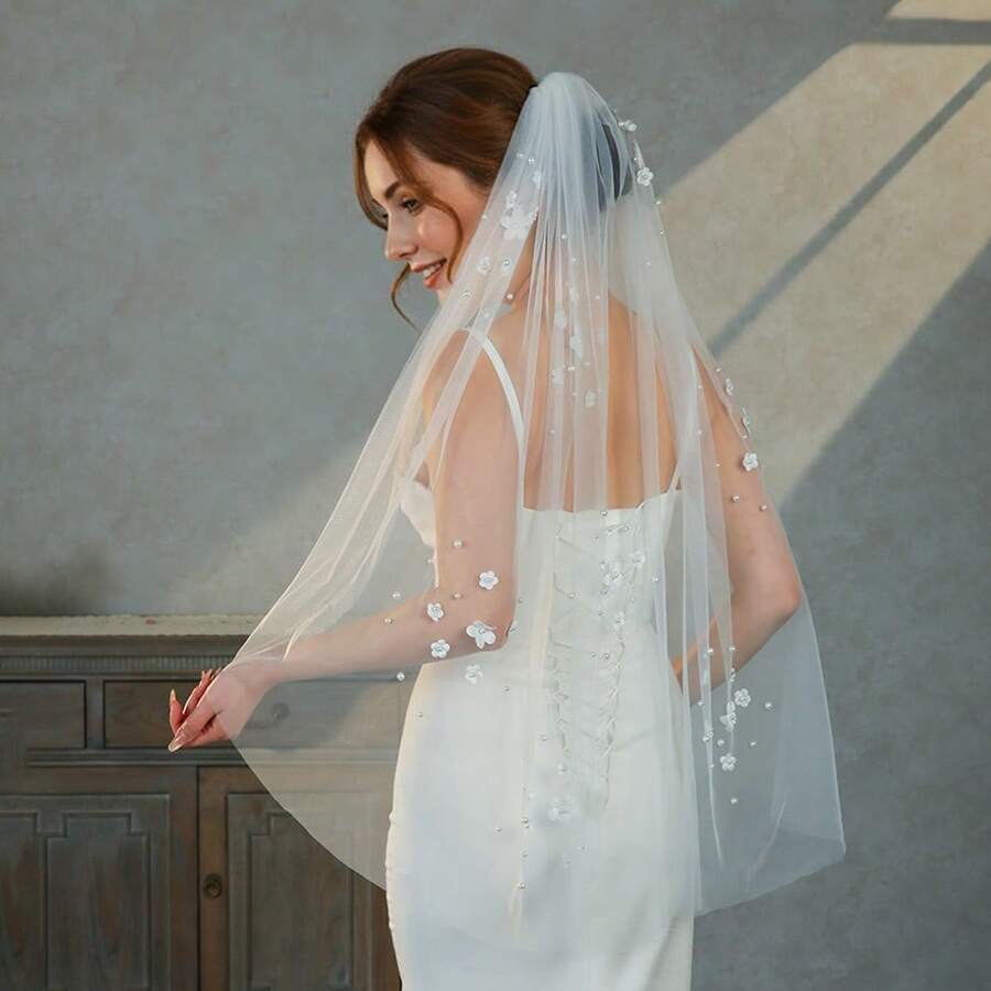 1pc Short Floral Pearl Bridal Veil, Elegant Minimalist Fashion Fingertip Veil For Photo, Bridesmaid Gift - Multicolor - View 1
