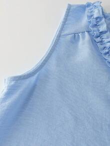 Áo kiểu nữ thanh lịch màu xanh hải quân cổ chữ V sâu, không tay, bèo nhún, áo hai dây dáng rộng có bèo nhún ở gấu áo, kiểu cài cúc đơn. - Màu xanh nhạt - Xem 4