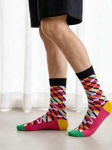 1双男士玫红色撞色几何条纹中筒袜，街头风，适合日常通勤，四季皆宜 - 彩色 - 查看 5