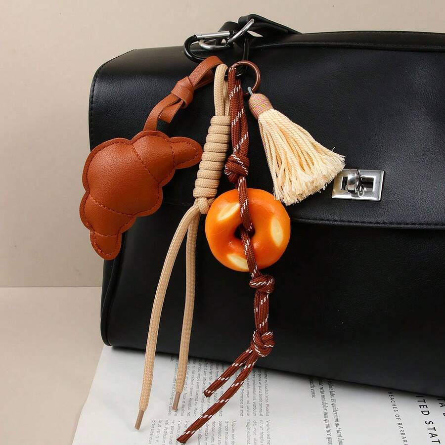 牛角面包包挂饰吊坠，流苏装饰逼真面包高端包包挂件钥匙扣，适用于手提包、背包、钥匙 - 生日/情人节礼物，背包装饰，时尚钥匙扣，耐用配饰，装饰钥匙扣，配饰爱好者的理想之选