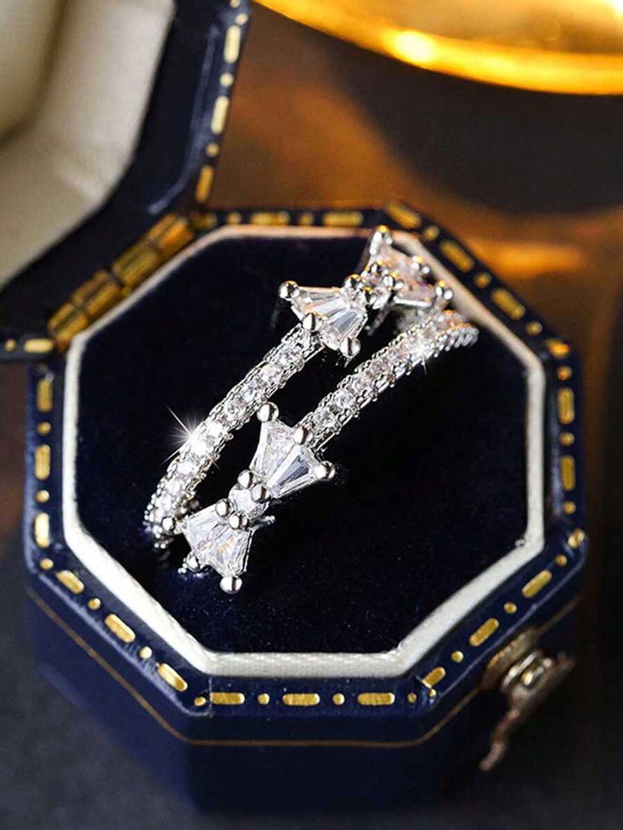 极简双层蝴蝶结立方氧化锆几何戒指，女士日常通勤珠宝礼物 - 白色 - 查看 1