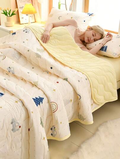 1pc Soft Quilted Comforter, Lightweight Summer Quilt, Fashionable Printed Blanket, Suitable For Home Bedroom Decor, Soft & Lightweight Embossed Pattern 100% Polyester, Wedding Supplies, Valentine's Day Home Bedroom Decor, Easter Gift, Mother's Day Gift, Suitable For All Seasons