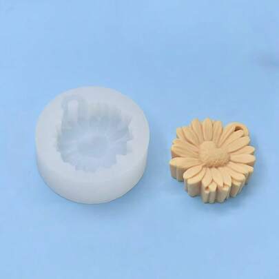 1pc Heart-Shaped Chrysanthemum Candle Silicone Mold, DIY Candle, Wax Melt, Plaster Fragrance Stone Decor Silicone Mold