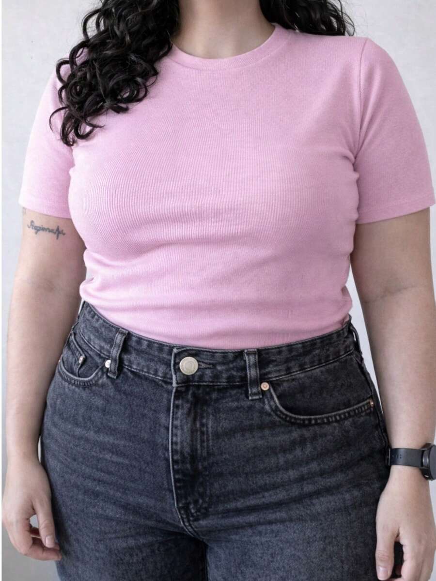 Basic T-Shirt With Round Neck, Short Sleeves, Ribbed Knit, Premium Style. Casual, Comfortable, And Suitable For Everyday Wear. - Baby Pink - View 1