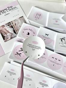 Bộ 36 miếng dán hình tròn kiểu nơ dễ thương, thích hợp cho sinh nhật, lễ hội, tiệc tùng, quà tặng, đóng gói, trang trí, dán niêm phong, bao bì làm bánh, miếng dán chấm bi. - Nhiều màu - Xem 6