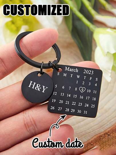 Personalized Calendar Keychain, Engraved Calendar Keychain, Special Date Calendar Keychain, Customized Couples Keychain, Husband Anniversary Gift, Retro Minimalist, Cute Fashion, Autumn Fashion, Unisex, Vintage Style, Punk Style, Customized, Unique Gift, Suitable For Him/Her, Boyfriend, Girlfriend