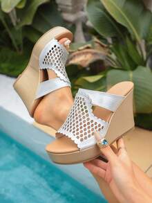 1 Pair Girl's Comfortable Fashion Wedge Slip-On Sandals, Suitable For Outdoor Leisure In Summer - Silver - View 1