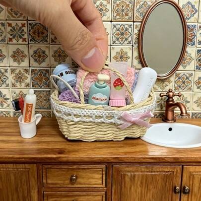 1:12 Scale Miniature Bathroom Decor Set, Made Of Resin, Includes Small Comb, Mirror, Toothbrush, Toothpaste, Towel, Cup, Hair Dryer, Soap, Bath Sponge And Other Tiny Items. Realistic Bathroom Accessories, Miniature Finger Toys, Essential For Doll House Decoration, Lifelike Sculpture And Miniature Model, Ideal For Toy Doll House Enthusiasts.