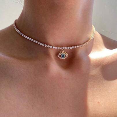 1 pieza Nuevo collar de cadena corta con colgante minimalista vintage de ojo de diablo con garra de rhinestone, adecuado para decoración diaria de mujer, combinación de atuendos, citas, fiestas, regalo de vacaciones