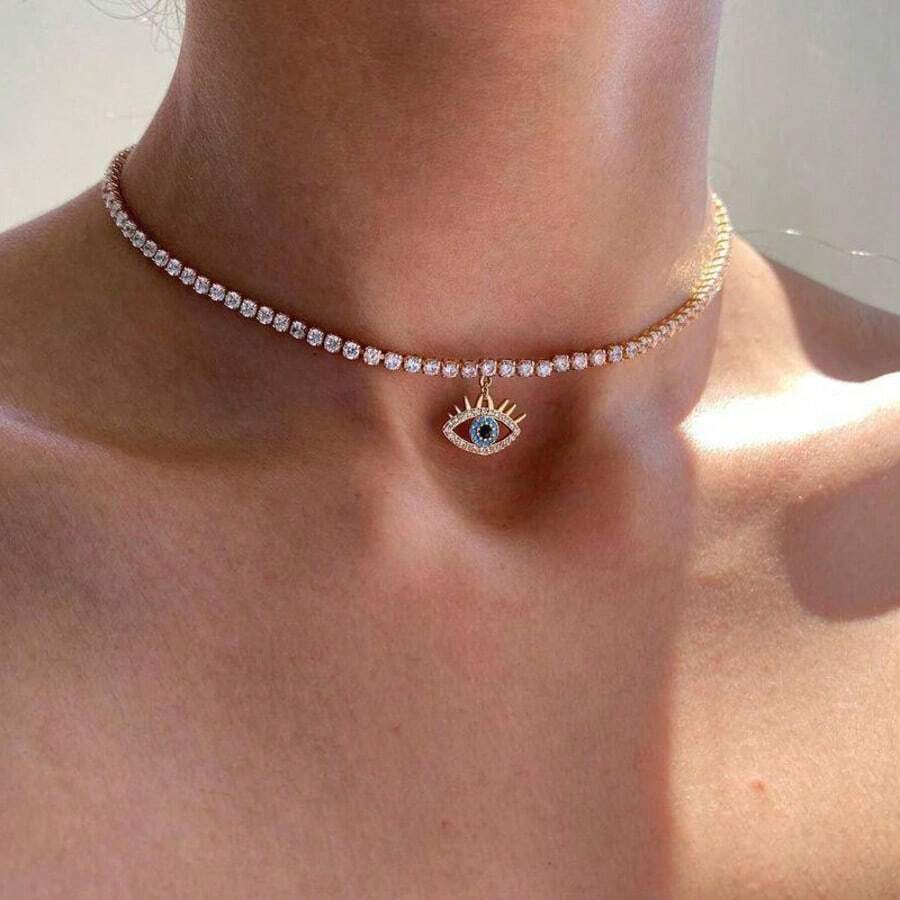 1pc New Vintage Minimalist Devil's Eye Pendant Short Rhinestone Claw Chain Necklace, Suitable For Women's Daily Decoration, Outfit Matching, Dating, Party, Holiday Gift - Gold - View 1