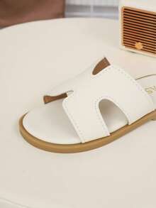 儿童时尚夏季户外拖鞋，方头平底鞋，凉鞋，新款女童鞋，靓丽沙滩鞋 - 米色 - 查看 7