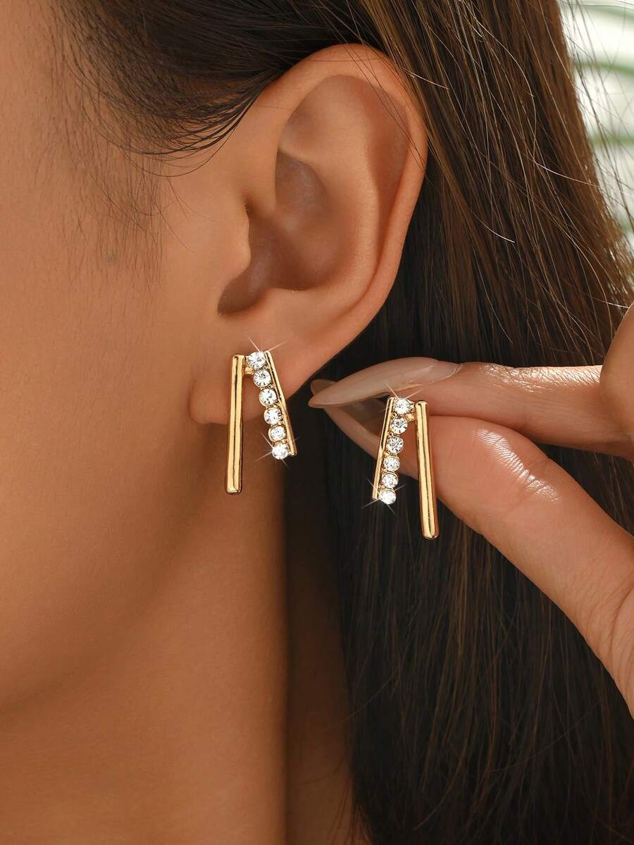 2pcs Fashion Classic European And American J-Shaped Eagle Beak Teardrop Rhinestone Spiral Hoop, Round Disc Pearl Flower Stud, Geometric V-Shape Rhinestone Teardrop Textured Earrings, Gold Metal C-Shape Combination Earrings, Jewelry Rhinestone Gold Alloy Plated Earrings, Suitable For Women's Daily Outfit, Holiday Party Gift, Exaggerated Curved Teardrop Shape - Multicolor - View 1
