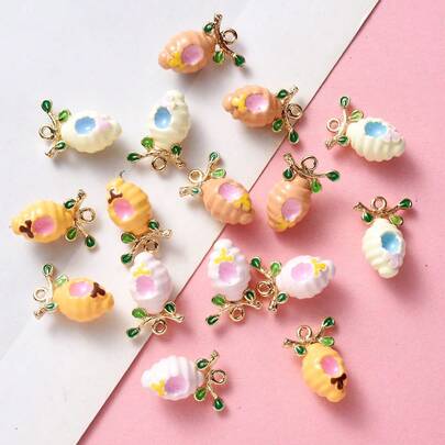 2个彩色蜂窝状合金吊坠，精致3D造型，适合DIY手链、项链、包包挂饰及其他首饰。