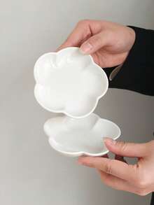 1pc/2pcs/4pcs/5pcs Simple White Petal-Shaped Ceramic Dish, Ice Cream Dessert Bowl, Home Salad Pudding Bowl, Baby Food Ceramic Bowl, Creative Niche Snack Bowl - White - View 12