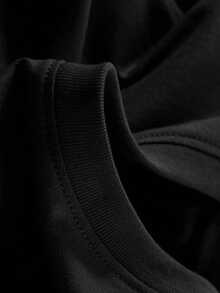 Disney Girls' T-Shirt Featuring Mickey Mouse And Disney Castle Cartoon Prints On Both Sides. This Spring/Summer Round-Neck T-Shirt For Girls Is Made From Soft, Comfortable Fabric, Perfect For Everyday Wear-Whether Shopping, Playing, Or Heading To School. - màu đen - Xem 2