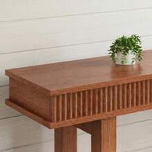 Mesa consola estrecha de estilo granja para comedor, Diseño de dos niveles con estante de almacenamiento, para entrada, pasillo o detrás del sofá - De color marrón rojizo - Ver 4