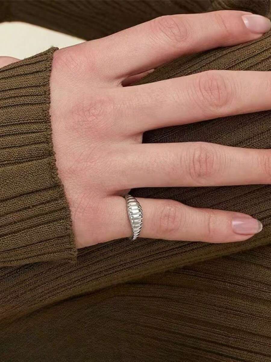 1pc Minimalist Fashion Style Gold Plated Stainless Steel Ring, Personalized Couple Ring - Silver - View 1
