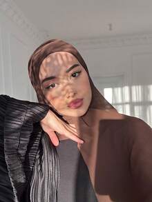 1 chiếc khăn trùm đầu nữ màu trơn bằng vải chiffon mềm mại, kiểu dáng Ả Rập, khăn dài thường ngày, khăn trùm đầu đơn giản, phù hợp cho sử dụng hàng ngày ở Trung Đông. - Cà phê nâu - Xem 2