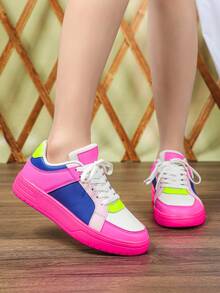 Tênis feminino casual elegante e moderno, com design que remete à dopamina, leve, confortável e durável, com um estilo retrô europeu e americano personalizado. Este tênis esportivo multifuncional unissex é ideal para uso diário, deslocamentos, viagens e como presente de Natal. - Base rosa, azul e vermelho-rosada - Ver 4