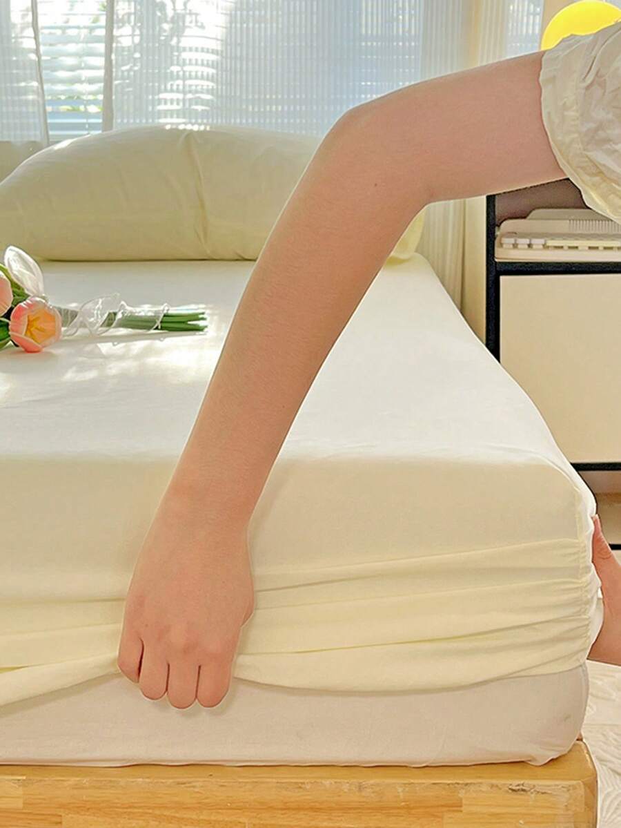 3pcs Soft Solid Color Bedsheet & Pillowcase Set, Lightweight Bedding, Cheese Yellow Mattress Cover, Deep Pocket Sheets, Breathable, Suitable For Single, Double, Queen, King Size Beds, All Seasons, Machine Washable (1 Bedsheet, 2 Pillowcases)