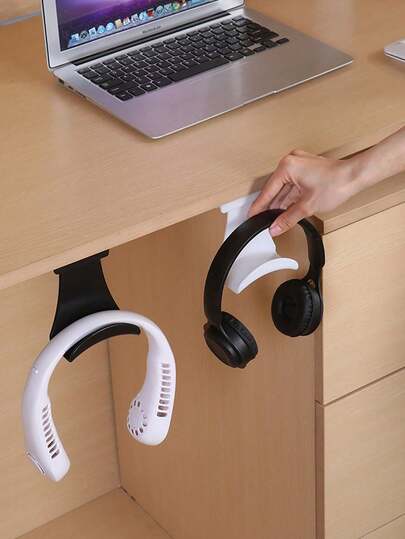 1 adet Duvara Monte Kulaklık Askısı, Delme Gerektirmeyen Kulaklık Tutucu, Oyun Kulaklıkları İçin Yerden Tasarruf Sağlayan Tasarım, Masa Düzeni İçin Çok Yönlü Şık Kulaklık Rafı, Koruyucu Kullanım İçin İdeal, Ev Ofisi, Yurt Odası, Oyun Ortamı İçin Uygun, Masayı Düzenli ve Erişilebilir Tutar, Masaüstü Çalışma Alanı İçin Kullanışlı Montaj Çözümü, Kolay Kurulum ve Dayanıklı Tasarım, Şık Modern Görünüm, Teknoloji Masa Aksesuarı Koleksiyonunu Tamamlar, Koruyucu Kullanım ve Günlük Kullanım İçin, Çoğu Kulaklık ve Kulak İçi Kulaklık İçin Evrensel Uyum
