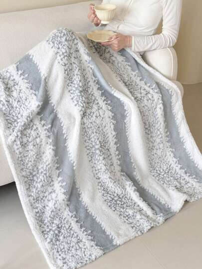 1pc Particle Jacquard Flannel Blanket - Soft, Comfortable, 4-Season Office Nap Throw, Suitable For Sofa Or Bed, Minimalist Modern Design, Cozy Small Throw Blanket | Elegant Bedroom Decor | Multipurpose Bed Blanket