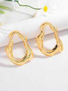 1 Pair Fashion Metal Pendant Earrings, Fish Shape Geometric Hollow Ear Accessories, Suitable Women Vacation Date Birthday Gift Daily Party Casual Wear - Hollowed-out Geometry - View 4