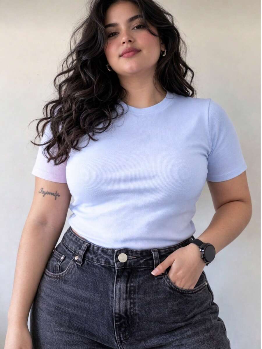 Basic T-Shirt With Round Neck, Short Sleeves, Ribbed Knit, Premium Style. Casual, Comfortable, And Suitable For Everyday Wear. - Baby Blue - View 1