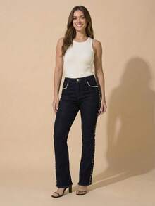 pthirillo Women's Black Flare Jeans With High-Waisted Butt-Lifting Effect And Rhinestone Detail. - 側面的珍珠和水鑽 - 查看 5